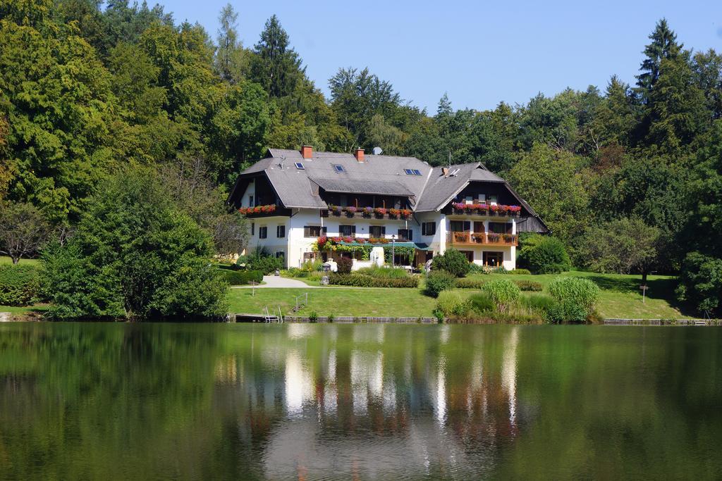 Landgasthof Trattnig Hotel Schiefling am See Buitenkant foto