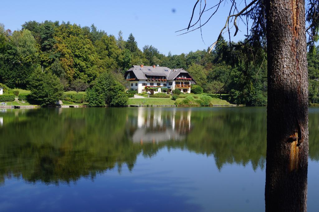 Landgasthof Trattnig Hotel Schiefling am See Buitenkant foto